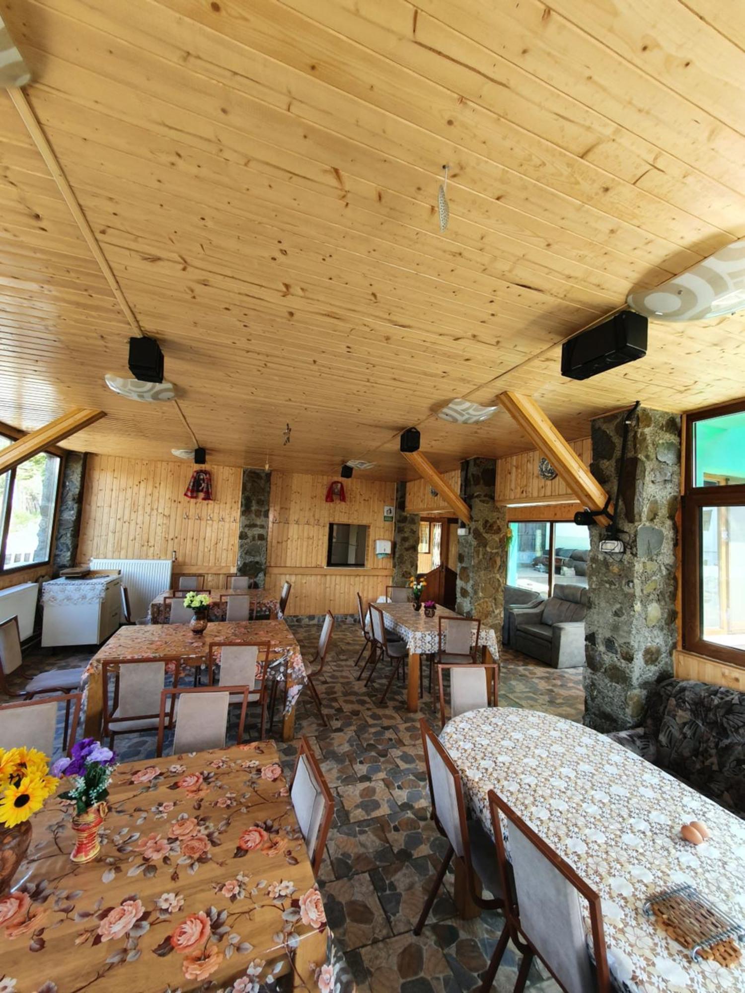 Pensiunea Novac Durau Exterior foto